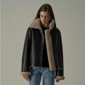 WConcept Facade Pattern Lambs wool reversible shearling coat